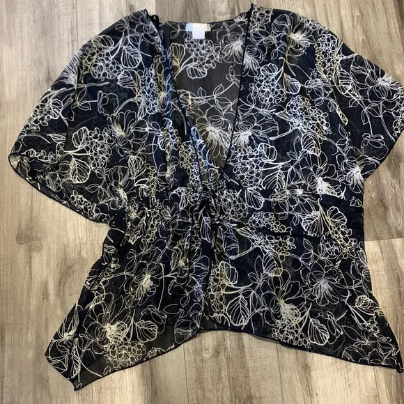 EMORY PARK Blue & White Floral Open Front Tie Cardigan-Style Top - Picture 3 of 16